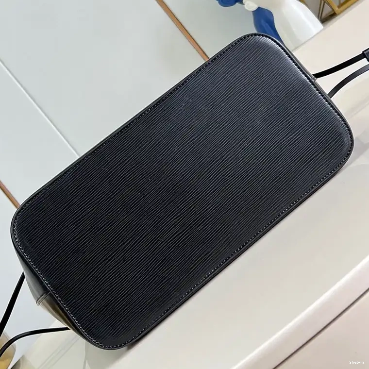 Bags LV 2411YA0267 0520